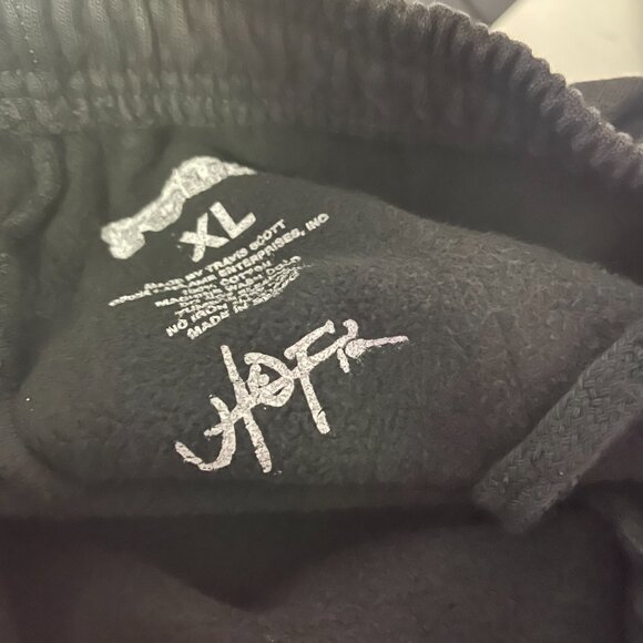 Travis Scott Utopia London UK Cross Black Washed Sweatshorts - Picture 3 of 3